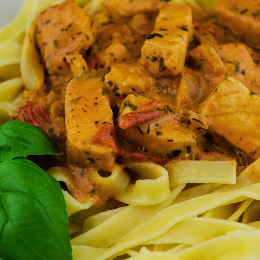 Tagliatelle al Salmone